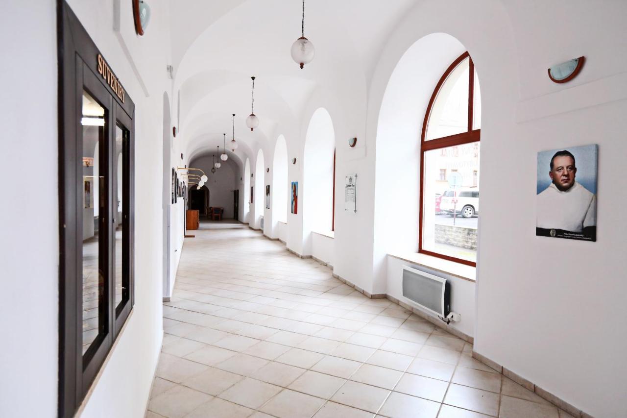 Historicky Putnicky Dom Hotel Marianka Luaran gambar